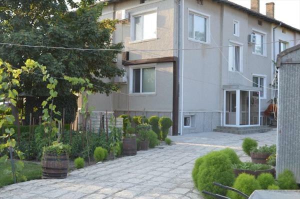 Къща За Гости "Черната Роза" Bŭlgarevo Exterior foto